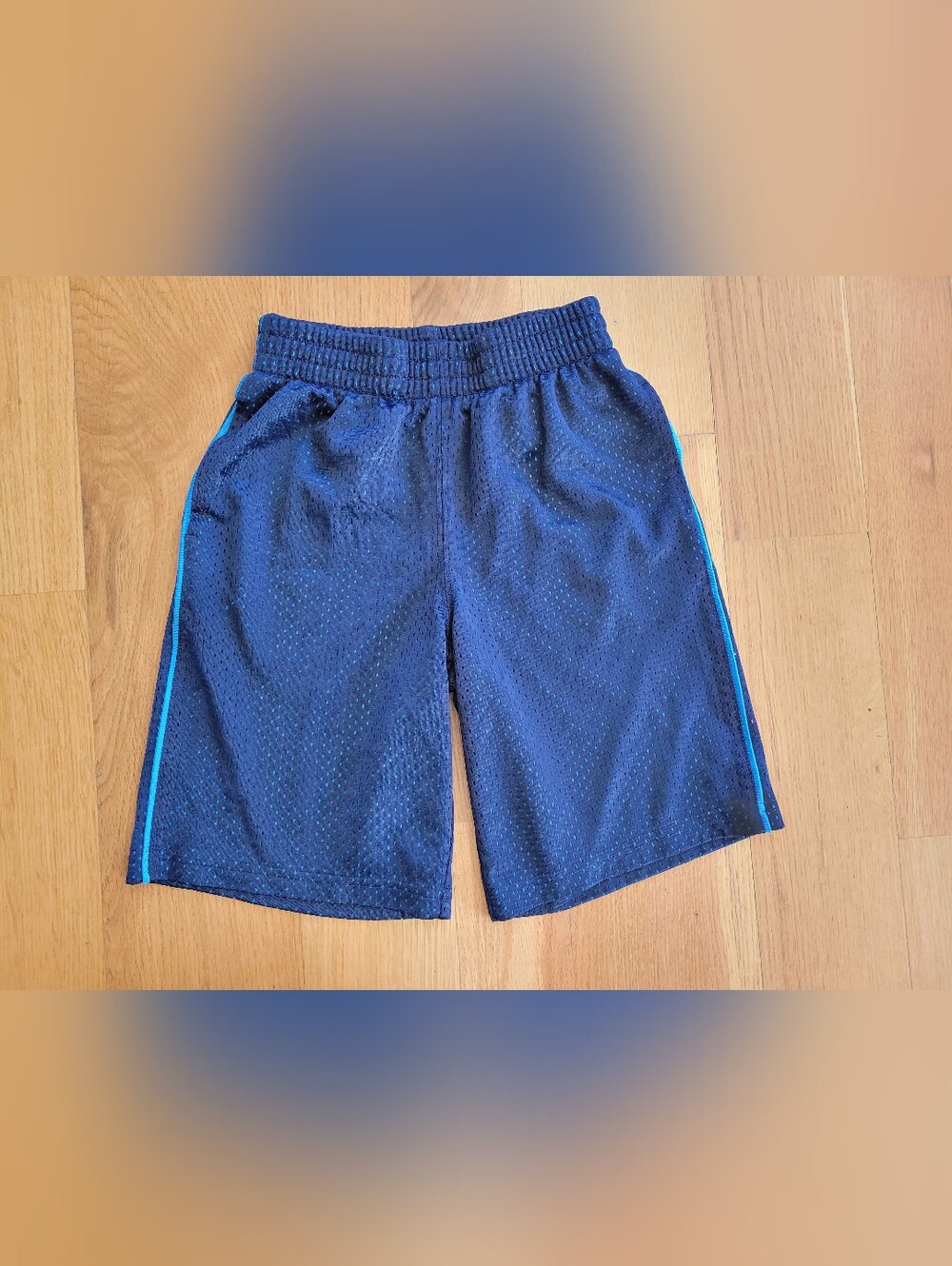 Boys size 7 Athletic Shorts Blue